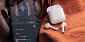 Chuyển Bài Hát Trên Airpod Siêu Nhanh Mà Bạn Nên Biết